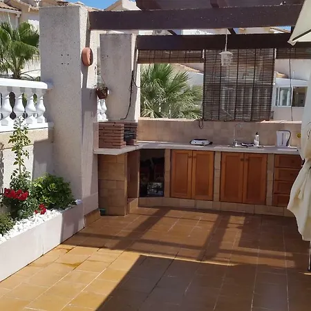 Montegolf Con Terraza Privada דירה